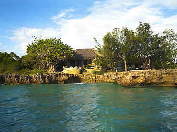 Azura Quilalea: Eigener Zugang zum Meer Azura Quilalea: Eigener Zugang zum Meer
