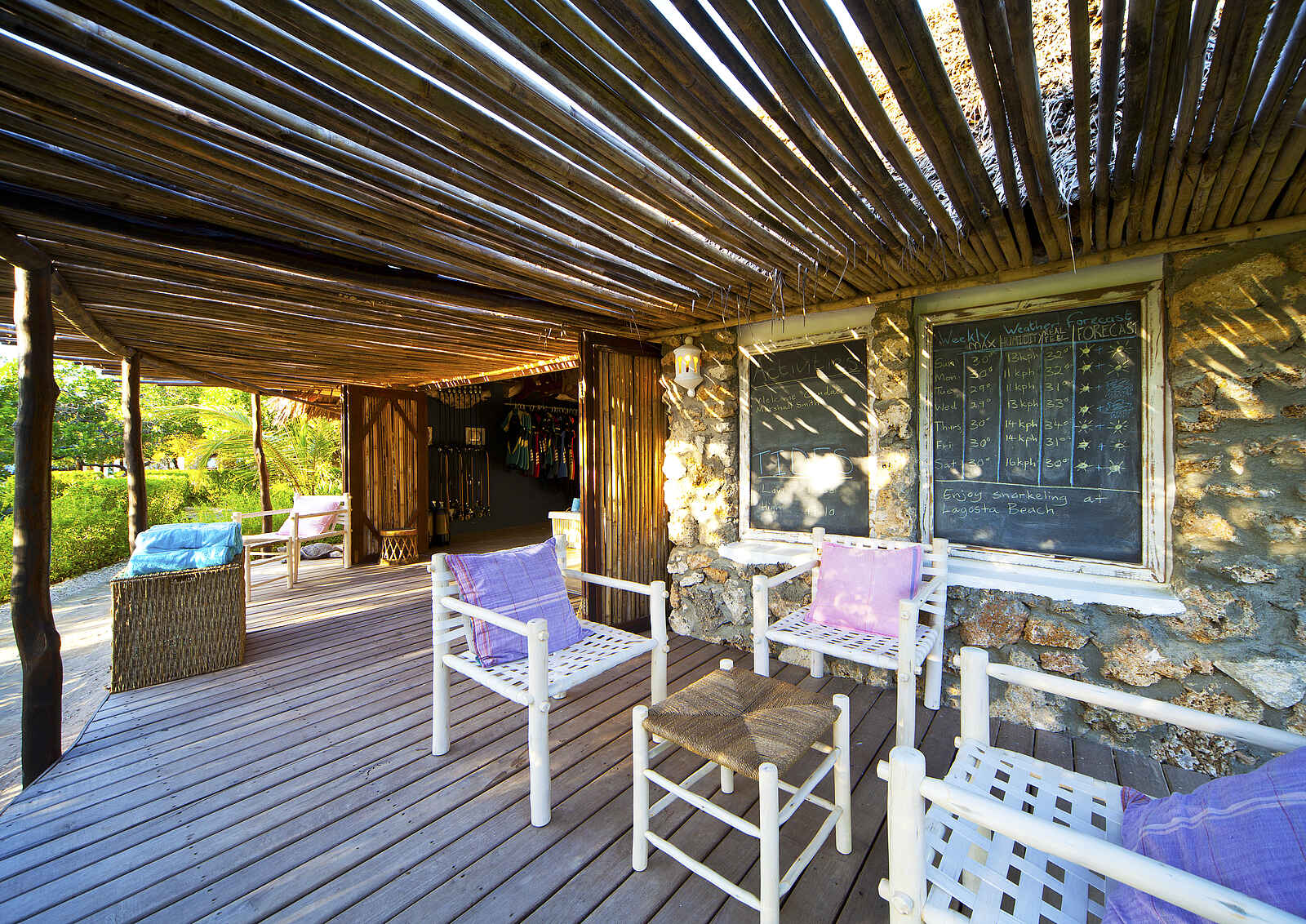 Azura Quilalea: Tauchzentrum Azura Quilalea: Tauchzentrum