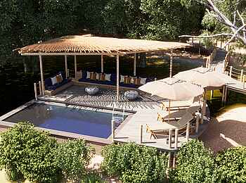 Xugana Island Lodge: Blick auf den Poolbereich Xugana Island Lodge: Blick auf den Poolbereich