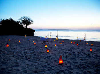 Azura Quilalea: Romantik Pur Azura Quilalea: Romantik Pur