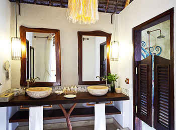 Azura Quilalea: Badezimmer Azura Quilalea: Badezimmer