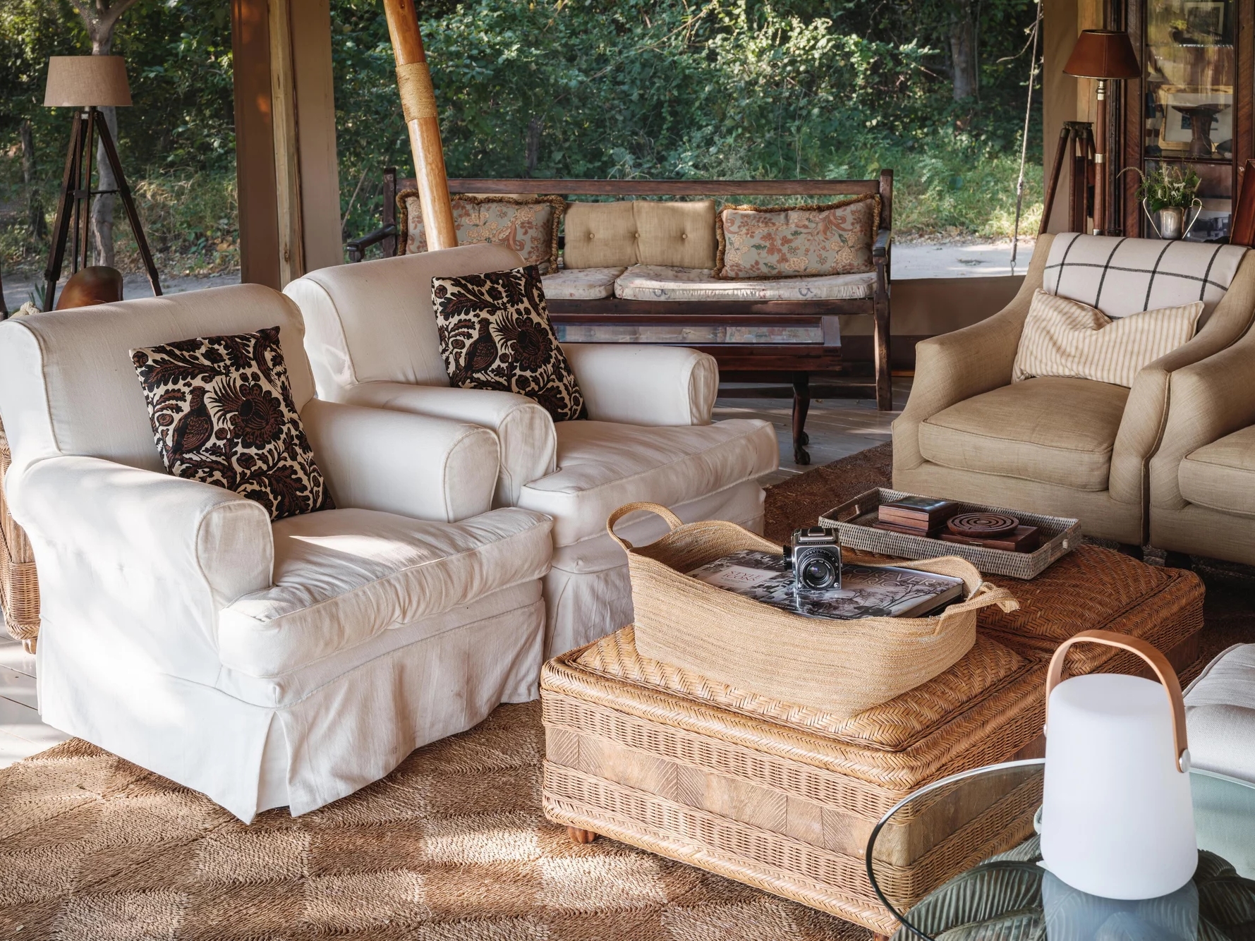 Cha Cha Metsi: Lounge