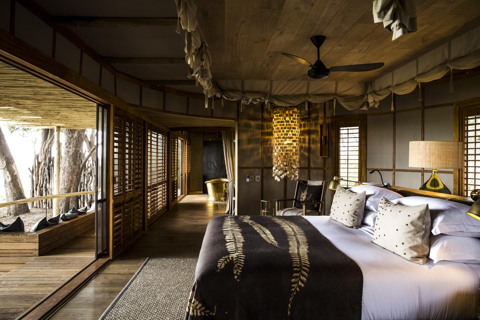 Mombo Camp: Suite Bett