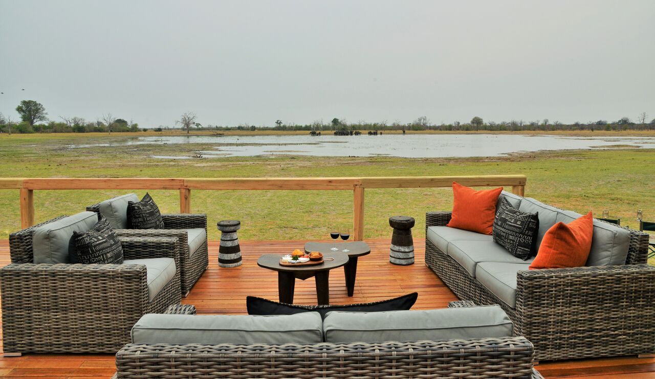 Chobe National Park, Goha Hills, Kareem Kader, Kwikamba Pan, Nogatsaa Pans Lodge, Afrikarma, Afrikarma Safaris, Afrikarma Safaris - Wildnis. Hautnah., Afrikarma.de, Deck, Pfanne