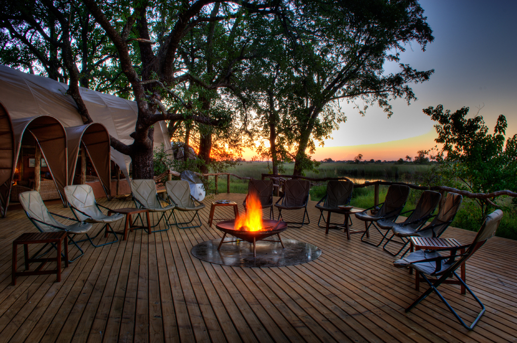 Botswana, Feuerplatz, Moremi Game Reserve, Okavangodelta, Okuti Camp