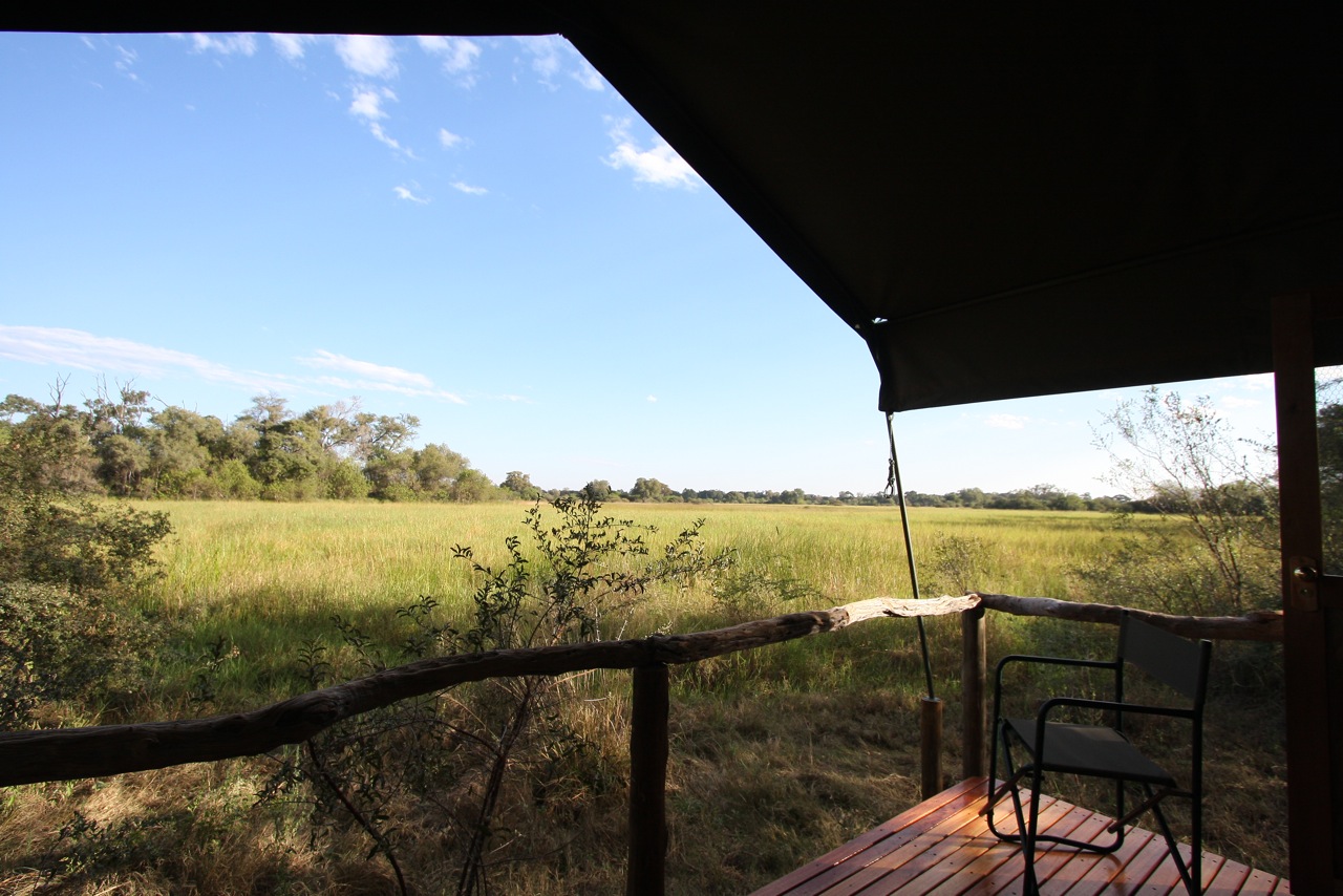 Sango Safari Camp: Private Veranda Khwai River, Moremi Game Reserve, NG 19, Okavango-Delta, Sango Safari Camp, Private Veranda, Zeltexterieur