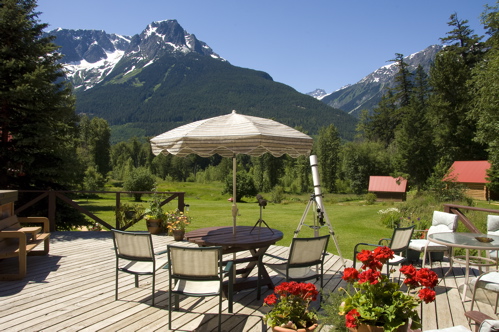 British Columbia, Kanada, Tweedsmuir, Tweedsmuir Park Lodge, Gelände, Haupthaus, Lage, Lodge, Umgebung, Natur, Bella Coola, Ausblick, Terrasse, Afrikarma, Afrikarma Safaris, Afrikarma Safaris - Wildnis. Hautnah., Afrikarma.de