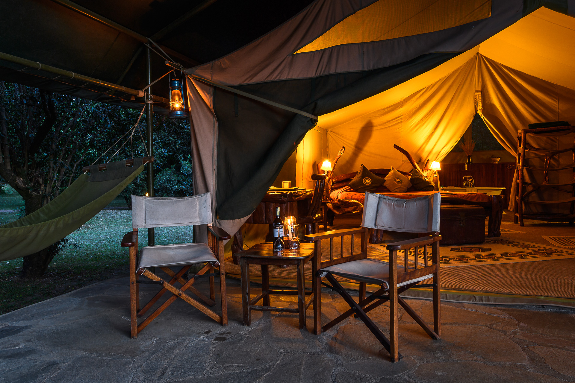 Governors' Camp Collection, Governors' Il Moran Camp, Kenia, Luxus, Masai Mara, Gästeunterkünfte, Veranda, Afrikarma, Afrikarma Safaris, Afrikarma Safaris - Wildnis. Hautnah., afrikarma.de