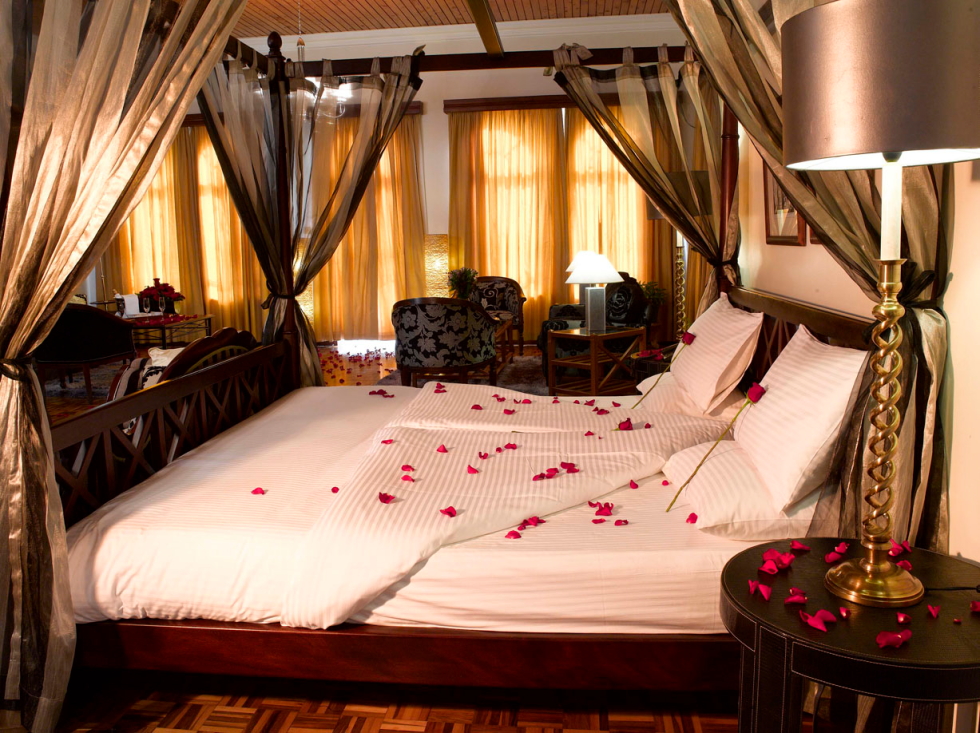 Boutique Hotel, House of Waine, Karen, Doppelbett, Gästezimmer, Himmelbett, Holzfußboden, Malaika, Private Lounge, Afrikarma, Afrikarma Safaris, Afrikarma Safaris - Wildnis. Hautnah., Afrikarma.de