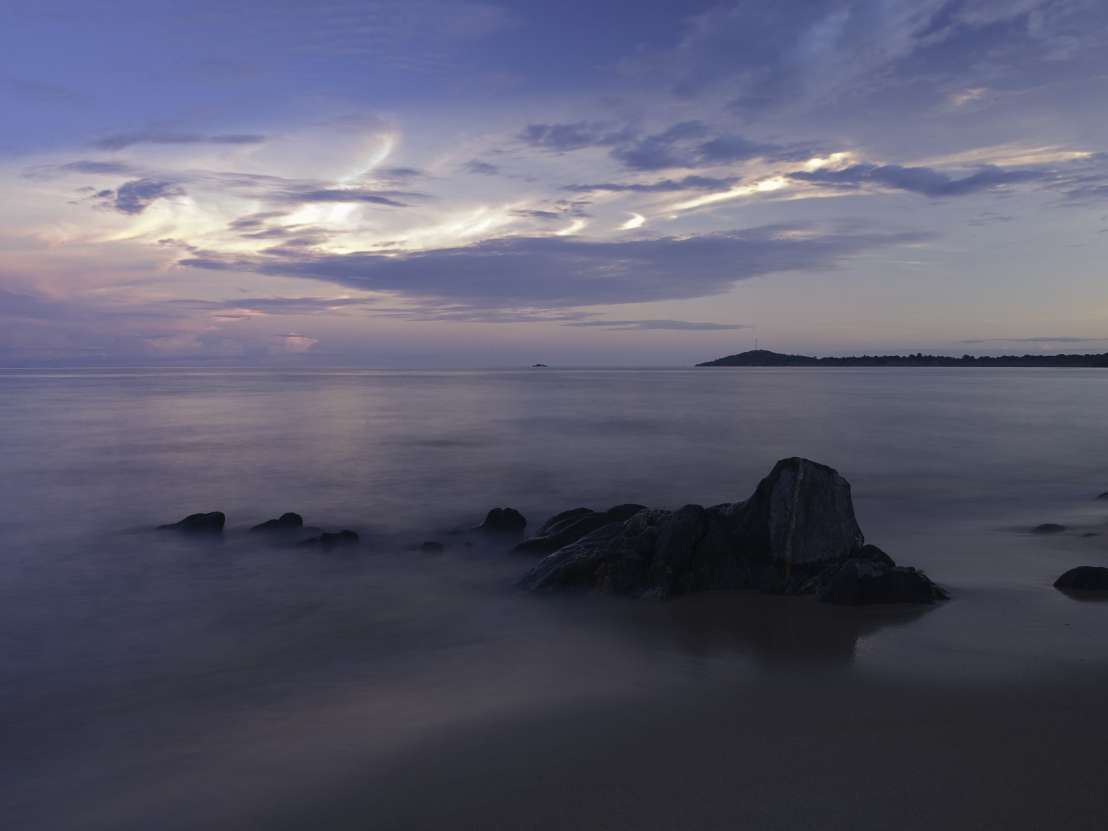 Central Lake Malawi, Chintheche, Chintheche Inn, Familienfreundlich, Lake Malawi, Malawisee, Malawisee mittlerer Teil, Mzuzu, Viphya Mountains, Wassersport, Wilderness Safaris, Dämmerung, Fels, Landschaft, Nebel, Stimmung, Wasser