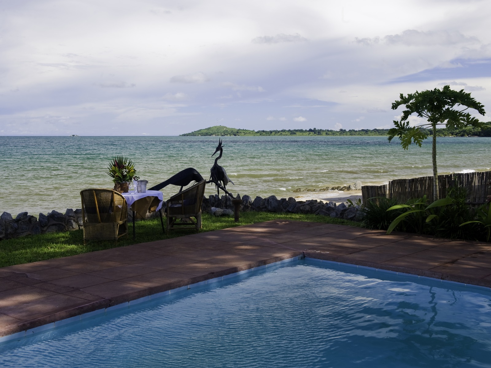 Central Lake Malawi, Chintheche, Chintheche Inn, Familienfreundlich, Lake Malawi, Malawisee, Malawisee mittlerer Teil, Mzuzu, Viphya Mountains, Wassersport, Wilderness Safaris, Aussicht, Chillen, Pool, Schwimmen, See, Sport, Swimming Pool