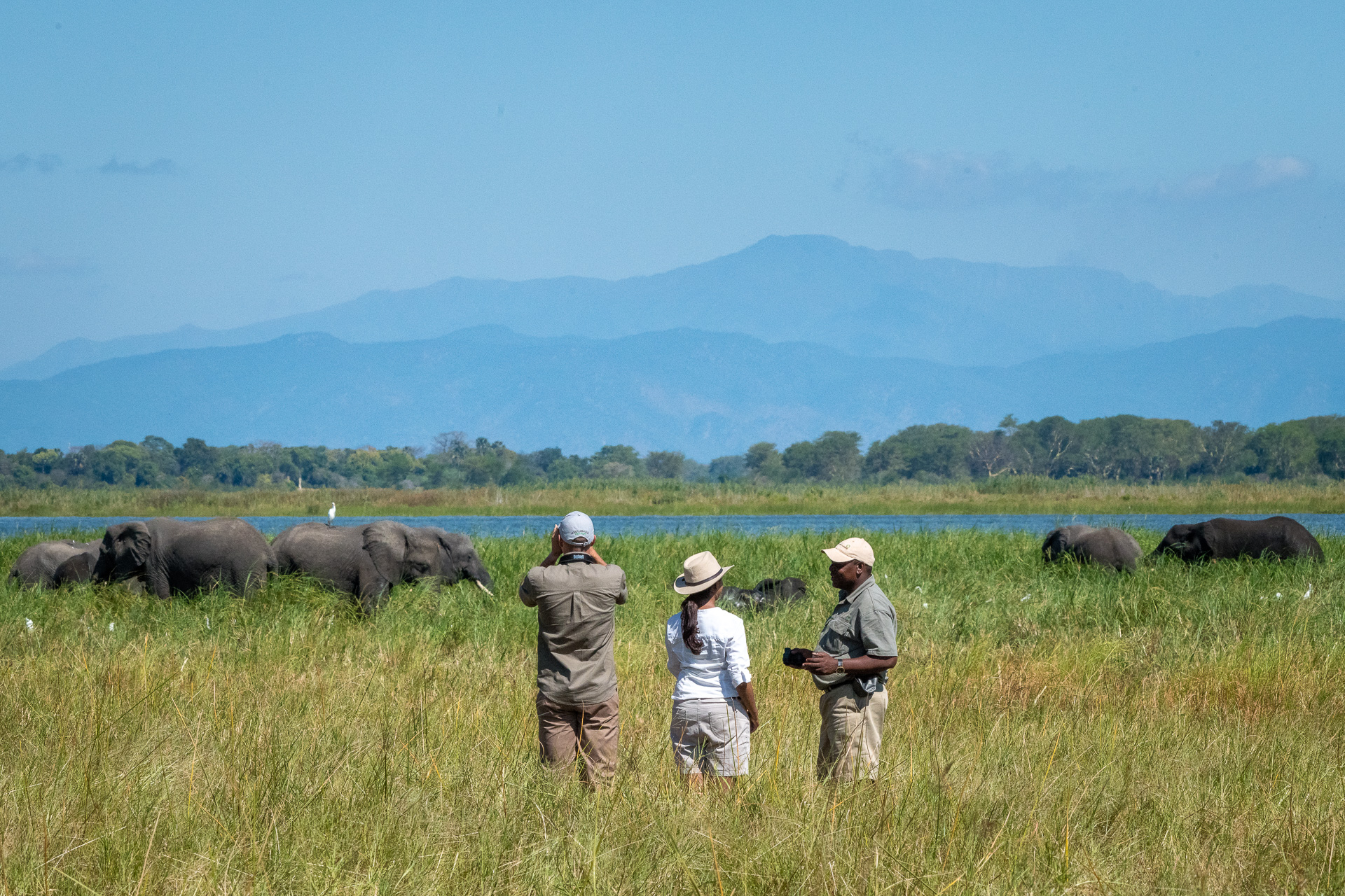 Kuthengo Camp: Walking Safari am Shire River