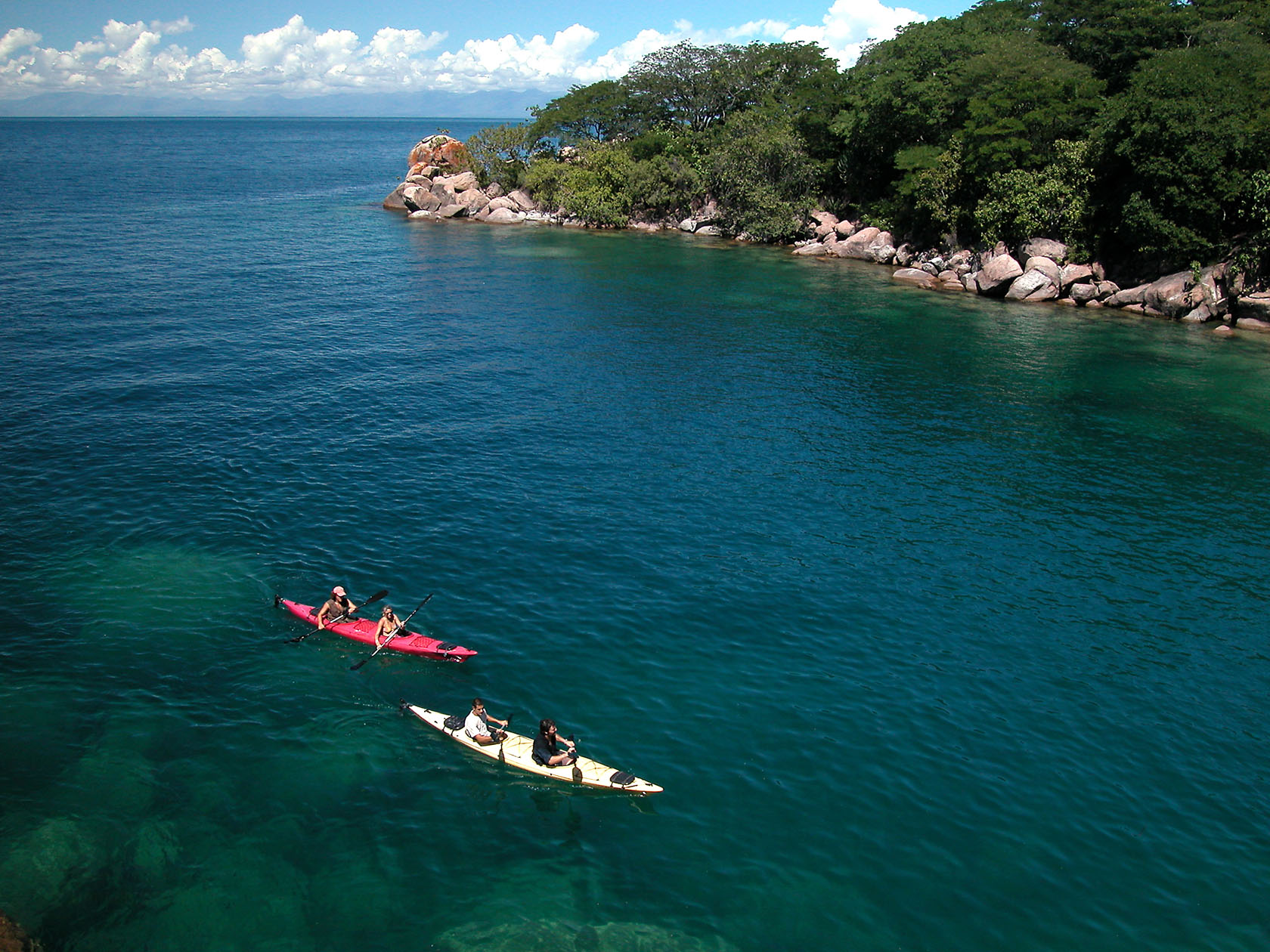 Granitfelsen, Granitinsel, Insel, Lake Malawi, Malawisee, Mumbo Island Camp, Kayak, Kayakausflug, Ufer, Afrikarma, Afrikarma.de, Wilderness Safaris, Wilderness Adventure Camp