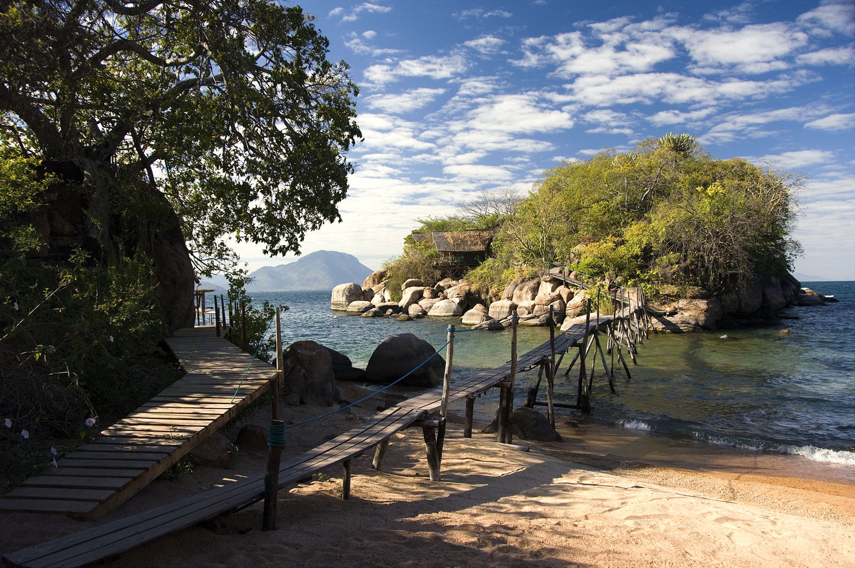 Granitfelsen, Granitinsel, Insel, Lake Malawi, Malawisee, Mumbo Island Camp, Steg, Strand, Ufer, Afrikarma, Afrikarma.de, Wilderness Safaris, Wilderness Adventure Camp