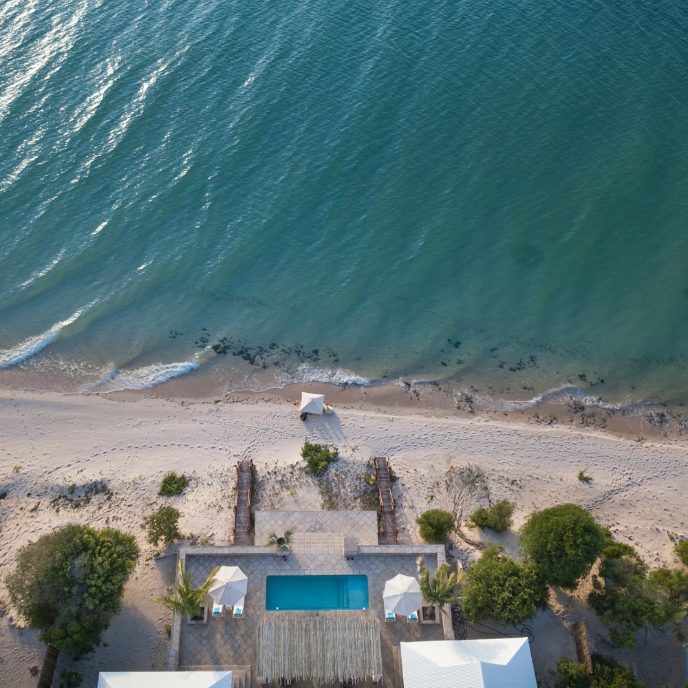 Azura Marlin Beach, Azura Retreats, Bazaruto-Archipel, Benguerra Island, Vilanculos, Haupthaus, Luftbild, Afrikarma, Afrikarma Safaris, Afrikarma Safaris - Wildnis. Hautnah., Afrikarma.de