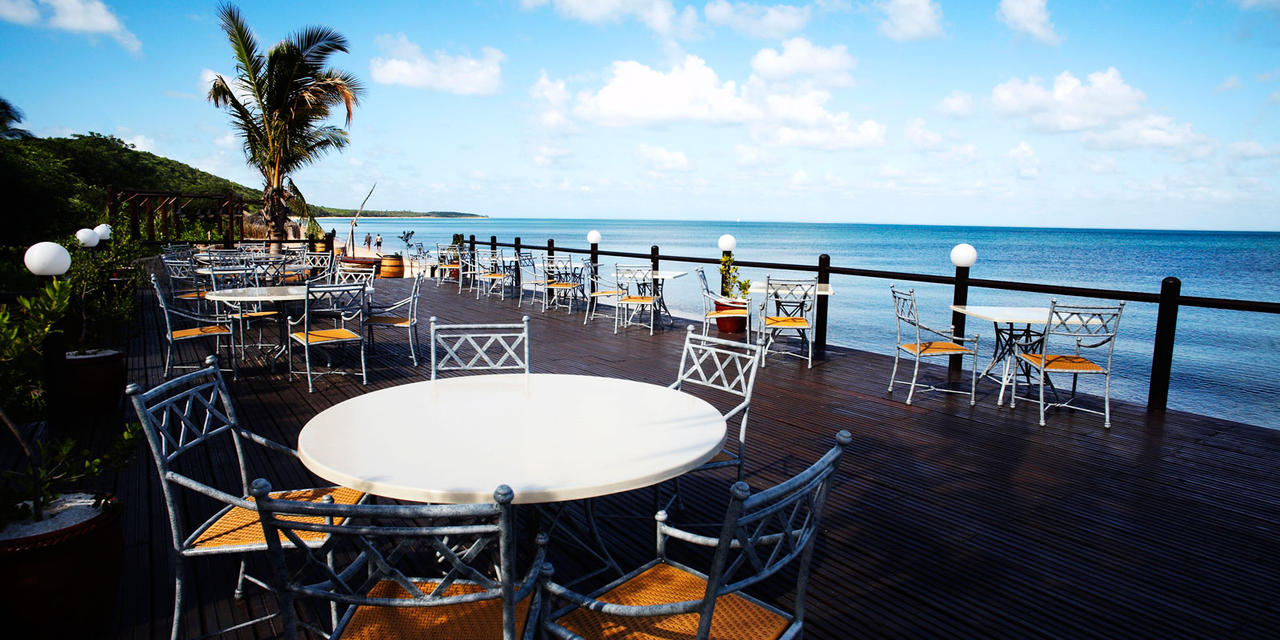 Indigo Bay Island Resort, Rani Resorts, Blick, Deck, Indigo Bay, Sonnenuntergang, Veranda, afrikarma, afrikarma Safaris, afrikarma.de, anantara bazaruto, anantara bazaruto island resort, anantara bazaruto island resort and spa, anatara, bazaruto, bazaruto island