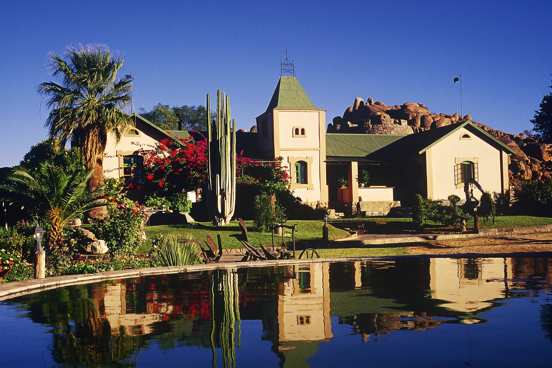 Canyon Lodge: Hauptbereich Canyon Lodge, Fischfluss Canyon, Gondwana Cañon Park, Gondwana Canyon Park, Gondwana Collection Namibia, Nama-Karoo-Wüste, Hauptbereich, Restaurant, Swimmingpool, Terrasse, Fish River Canyon