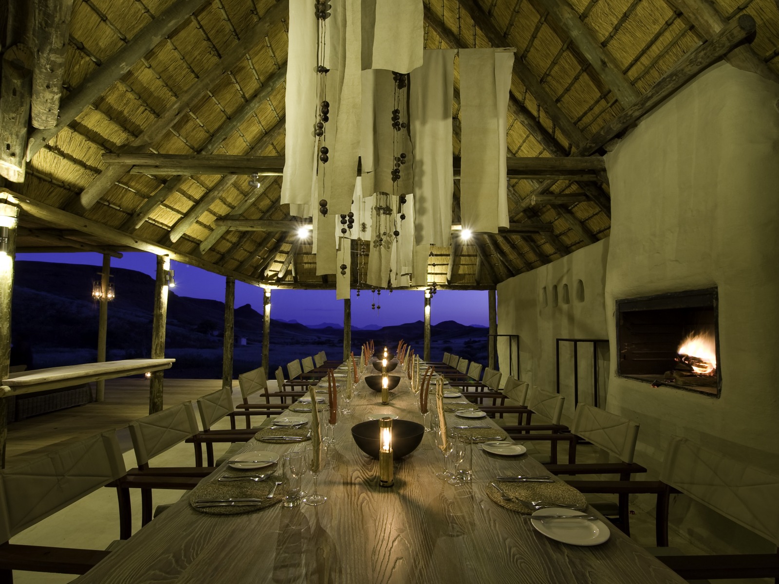 4 Sterne, Damaraland, Damaraland Camp, Kunene, Spitzmaulnashorn, Torra Conservancy, Abendessen, Huab River, Huab-Tal