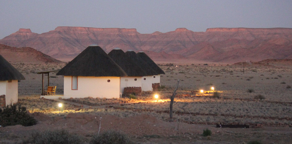 Desert Homestead: Chalets aus der Entfernung