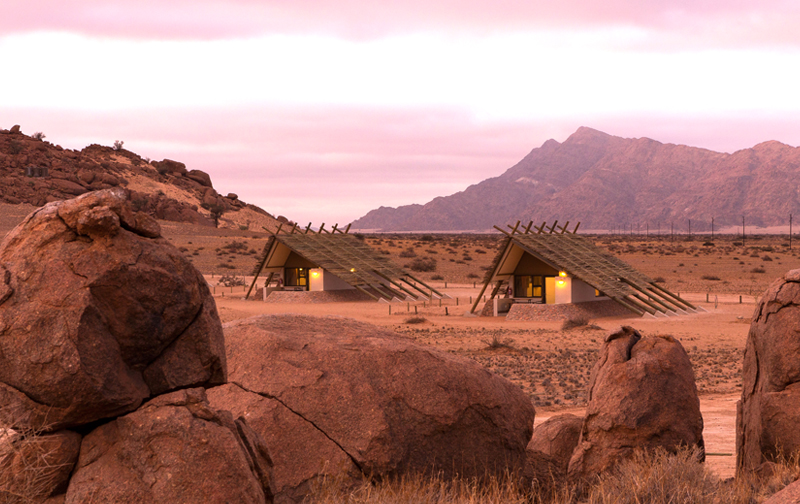Dead Vlei, Desert Quiver Camp, Namib Naukluft, Sossusvlei, Taleni, Felsen, Gästechalet, Granit, Afrikarma, Afrikarma Safaris, Afrikarma Safaris - Wildnis. Hautnah., Afrikarma.de