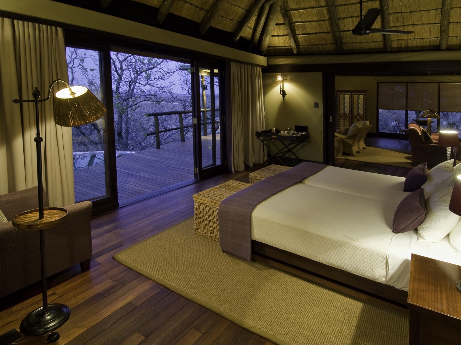 Etosha Nationalpark, Etoshapfanne, Little Ongava, Ongava Private Game Reserve, Doppelbett, Gästesuite, Rhino Protection Program