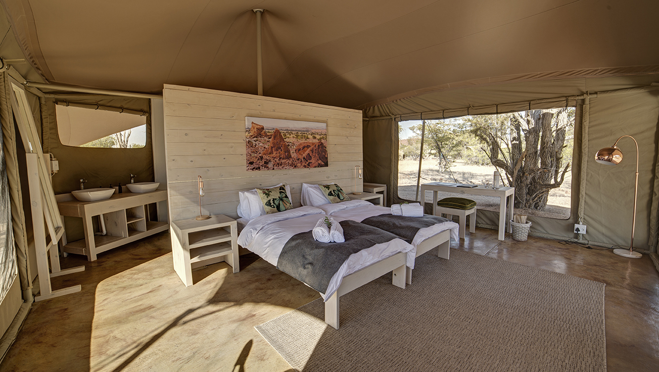 Malansrus Tented Camp: Schlafzimmer im Zelt mit Waschbecken