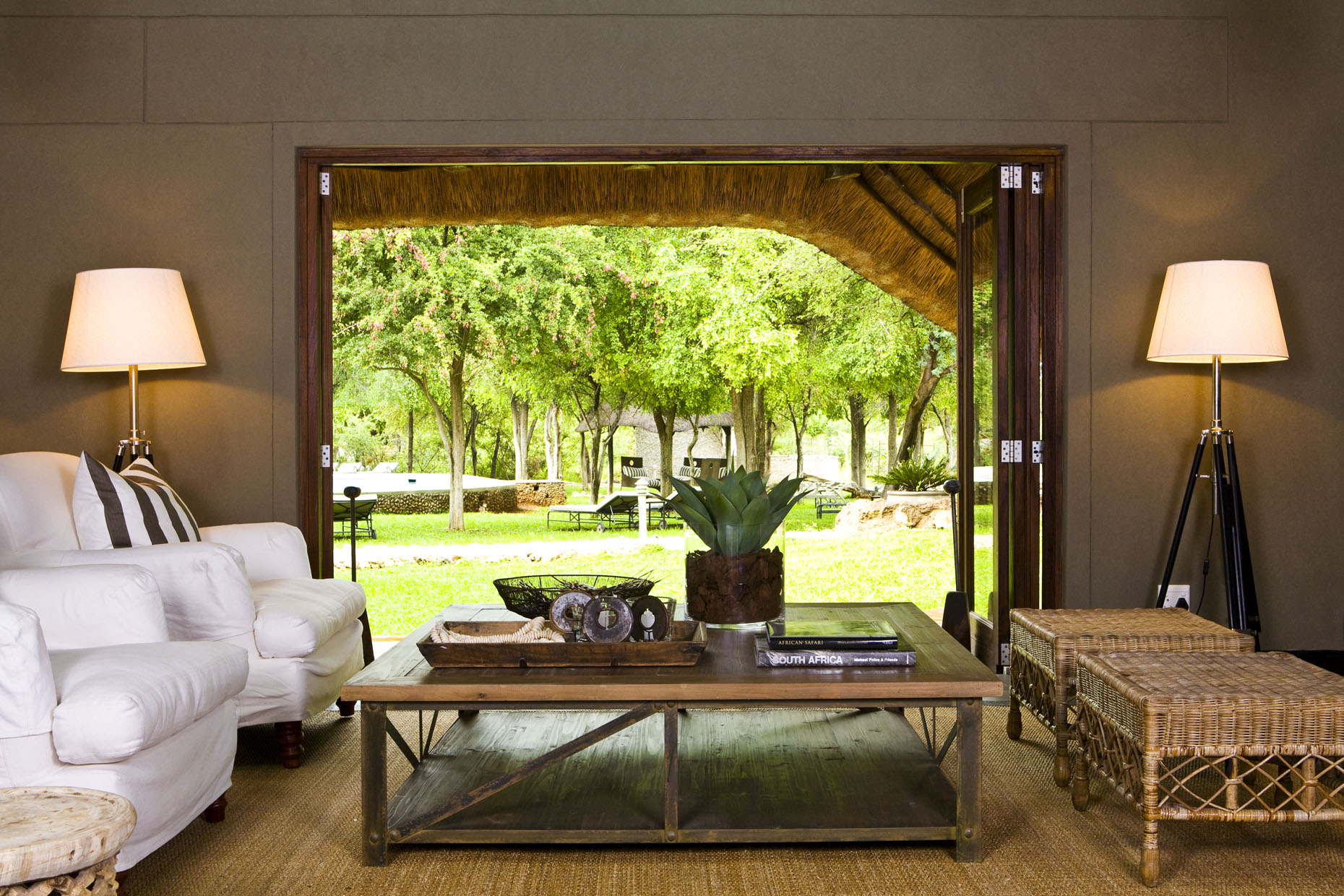 Big Five, Etosha, Etosha Nationalpark, Etosha Pfanne, Komfort, Luxus, Marc Pampe, Mariza Pampe, Mushara, Mushara Collection, Mushara Lodge, Mushara Reserve, Namibia, Natur, Nordnamibia, Pampe Family, Safari, Umwelt, Chalets, Entspannung, Erholung, afrikarma, afrikarma.de