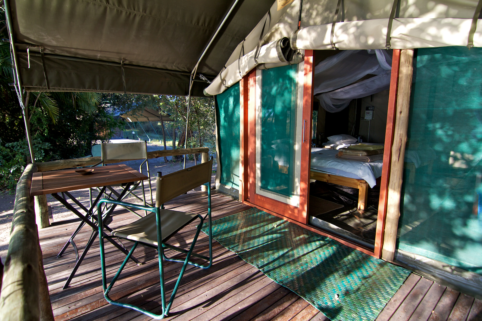 Caprivi, Kavango, Ndhovu Safari Lodge, Okavango, Panhandle, Gästezelt, Private Veranda, Regiesessel, Afrikarma, Afrikarma Safaris, Afrikarma.de, Horst Kock