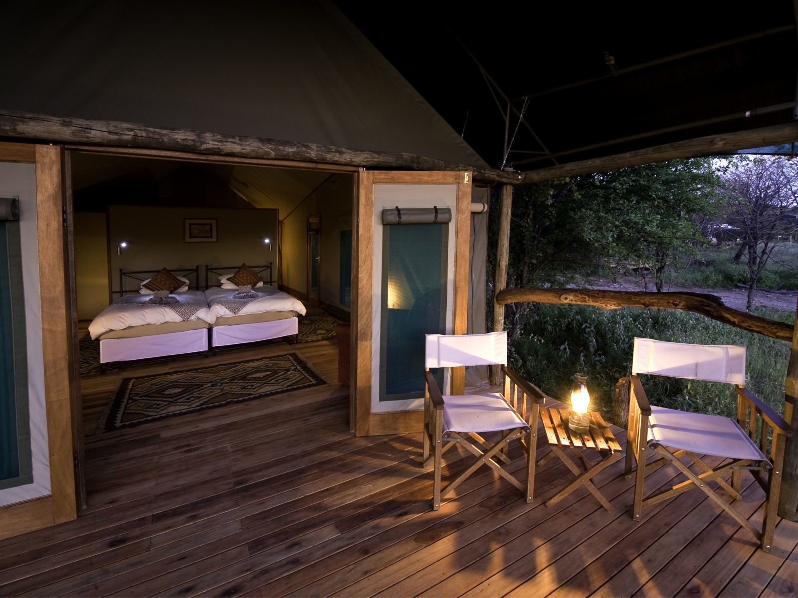 Etosha, Etosha National Park, Etoshapfanne, Ongava Game Reserve, Ongava Tented Camp, Deck, Directors Chair, Doppelbett, Private Veranda, Regiestuhl, Veranda, Wilderness Safaris