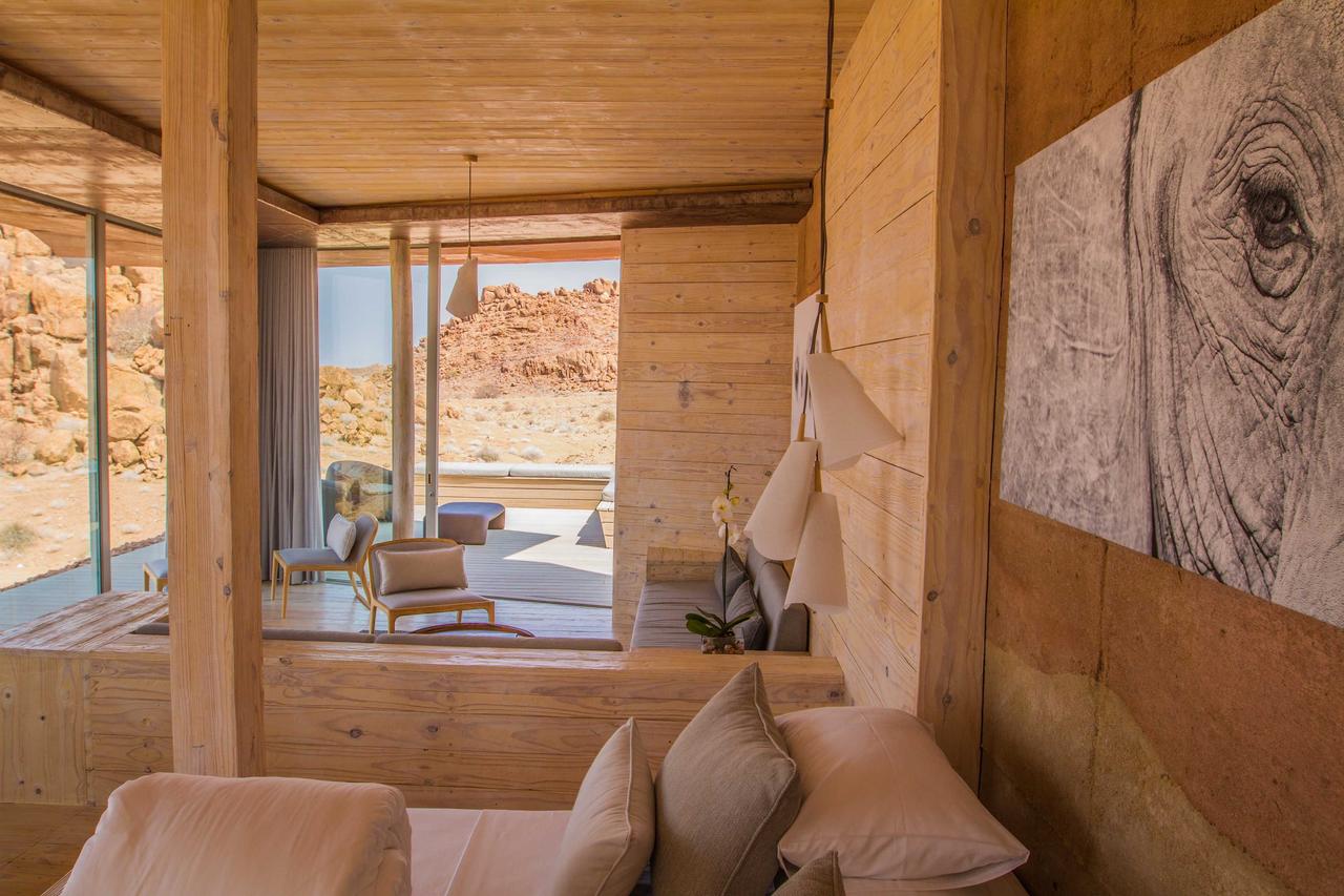 Namibia Exclusive, Sorris Sorris Lodge, Doppelbett, Gästechalet, Afrikarma, Afrikarma Safaris, Afrikarma Safaris - Wildnis. Hautnah., Afrikarma.de