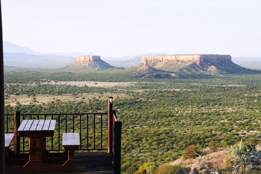 Ugab Terrace Lodge, Blick, Landschaft, Tafelberge, Terrasse, Afrikarma, Afrikarma Safaris, Afrikarma Safaris - Wildnis. Hautnah., Afrikarma.de