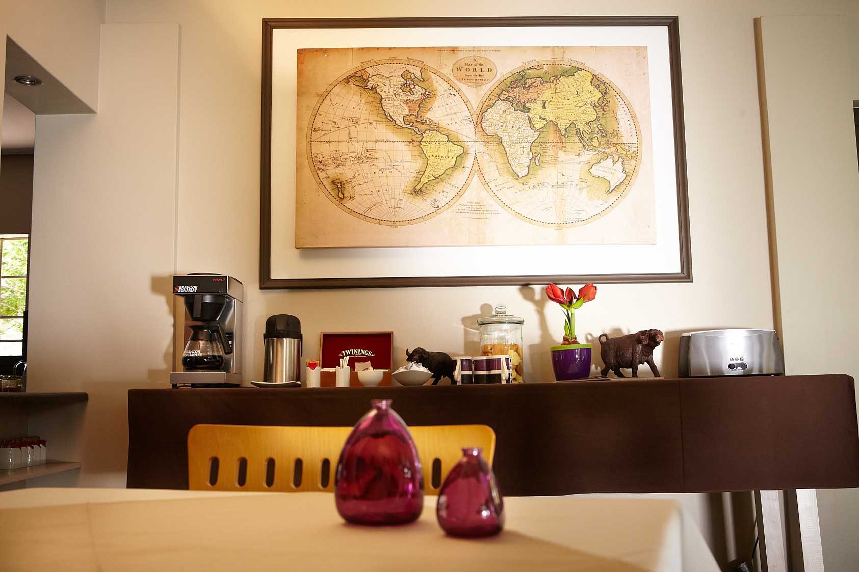 Klein Windhoek, Villa Violet, Windhoek, Frühstück, Gästehaus, Pension, Weltkarten, Afrikarma, Afrikarma Safaris, Afrikarma Safaris - Wildnis. Hautnah., Afrikarma.de