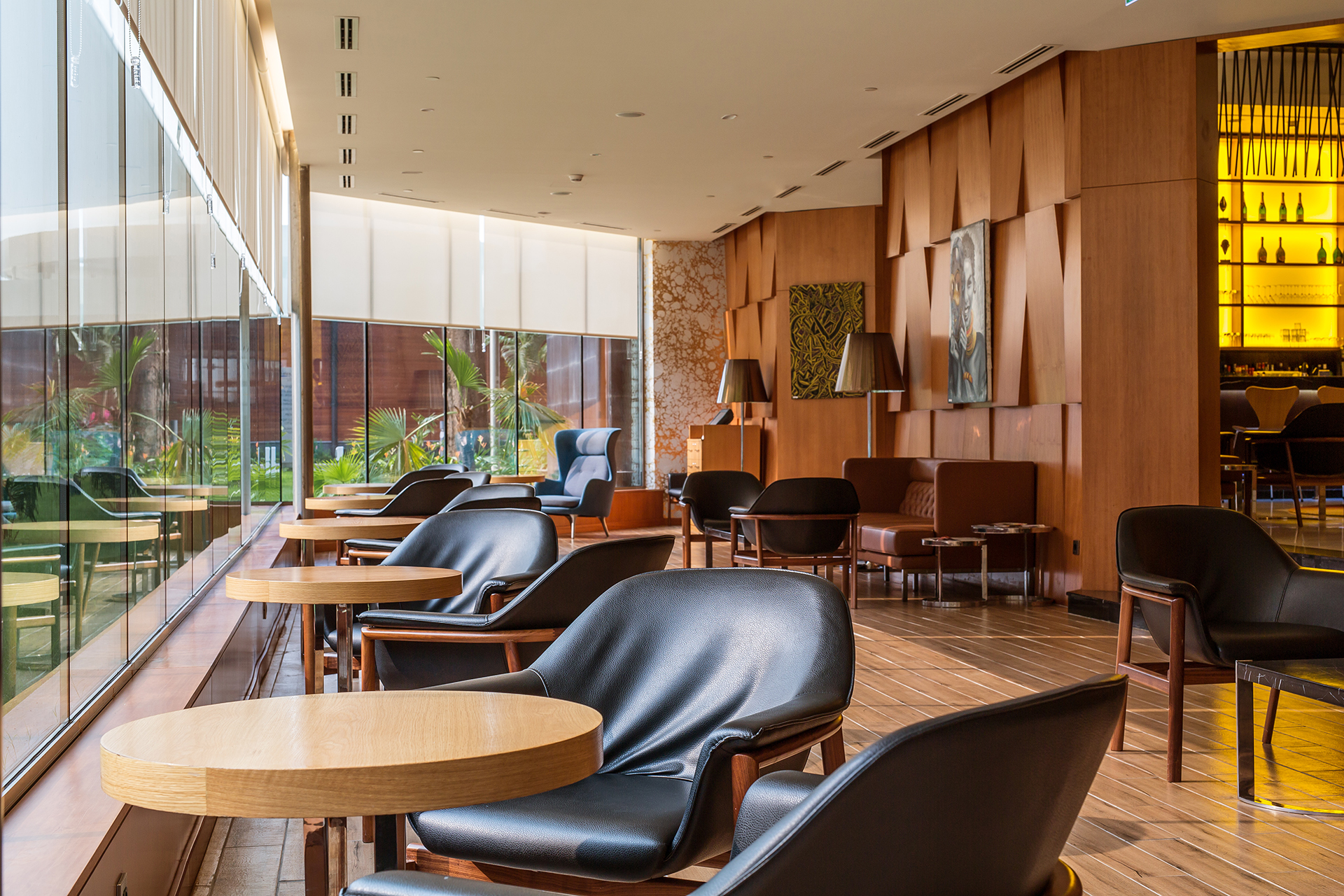 Brazzaville, Hotel, Radisson Blu, Radisson Blu M'Bamou, Radisson Blu M'Bamou Palace, Radisson Blu M'Bamou Palace Hotel, Innenansicht, Lounge, Zentrale Einrichtung, Afrikarma, Afrikarma Safaris, Afrikarma Safaris - Wildnis. Hautnah., afrikarma.de