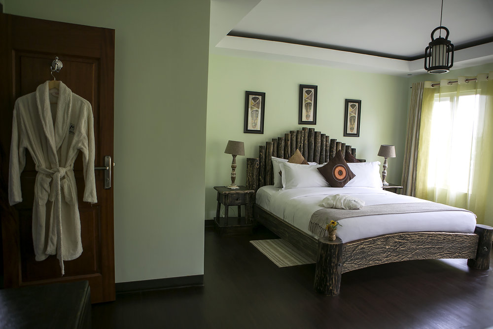 Amakoro Songa Lodge: Gästezimmer Bett, Gästeunterkunft, Lampen, Amakoro Songa Lodge, Gorilla Tracking, Volcanoes National Park, Afrikarma, Afrikarma Safaris, Afrikarma Safaris. Wildnis. Hautnah., afrikarma.de