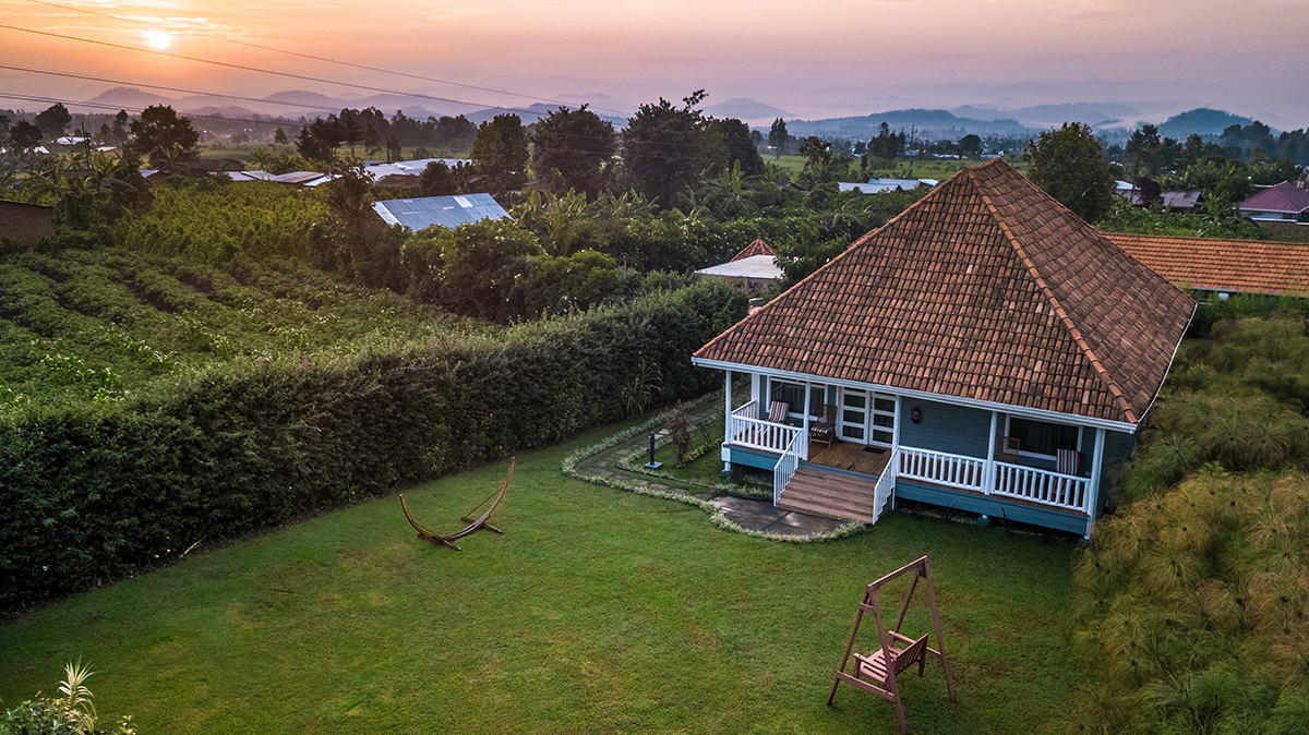 Five Volcanoes Boutique Hotel, Gorilla Tracking, Volcanoes National Park, Garten, Luftbild, Afrikarma, Afrikarma Safaris, Afrikarma Safaris. Wildnis. Hautnah., Afrikarma.de