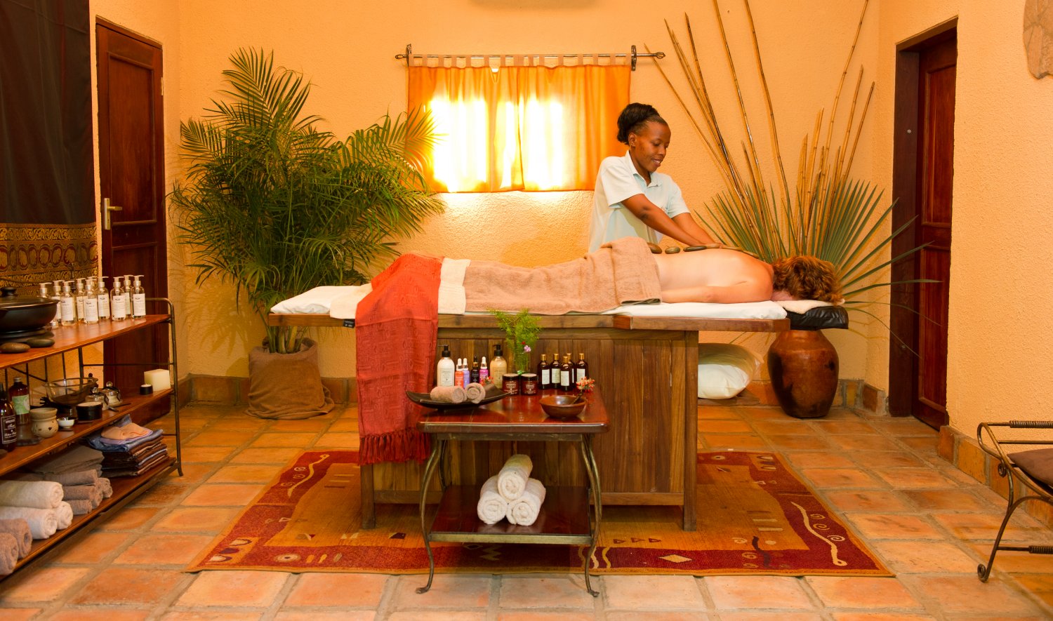 Islands of Siankaba: Massage Islands of Siankaba, Massage, Wellness, Livingstone, Sambesi, Sambezi, Sambezi-Ufer, Victoria Falls, Viktoriafälle, Zambezi, Mosi-oa-Tunya