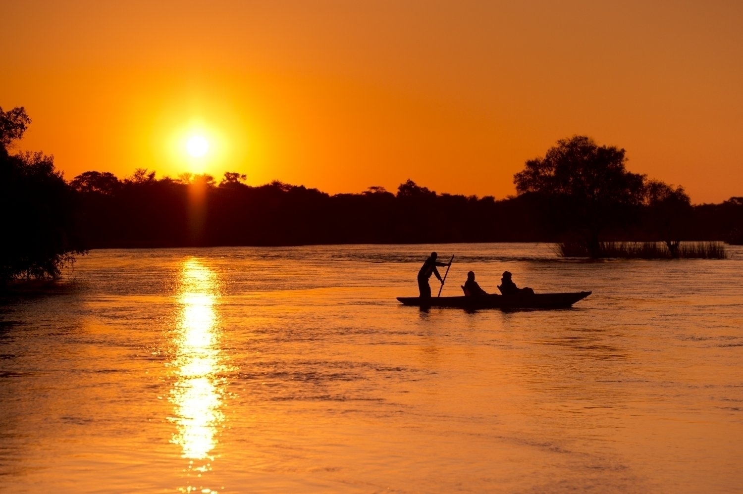 Islands of Siankaba: Sonnenuntergang Islands of Siankaba, Sonnenuntergang, Sunset, Livingstone, Sambesi, Sambezi, Sambezi-Ufer, Victoria Falls, Viktoriafälle, Zambezi, Mosi-oa-Tunya