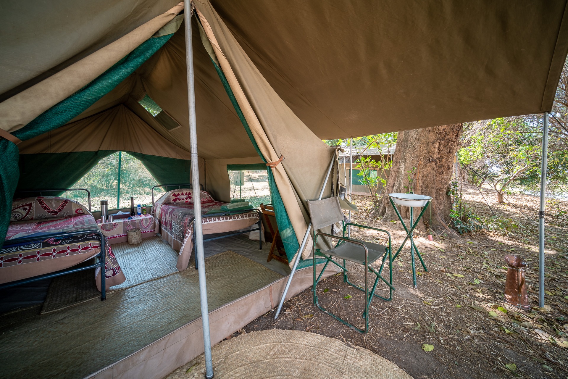 Mobile Walking Safari: Blick in ein Gästezelt