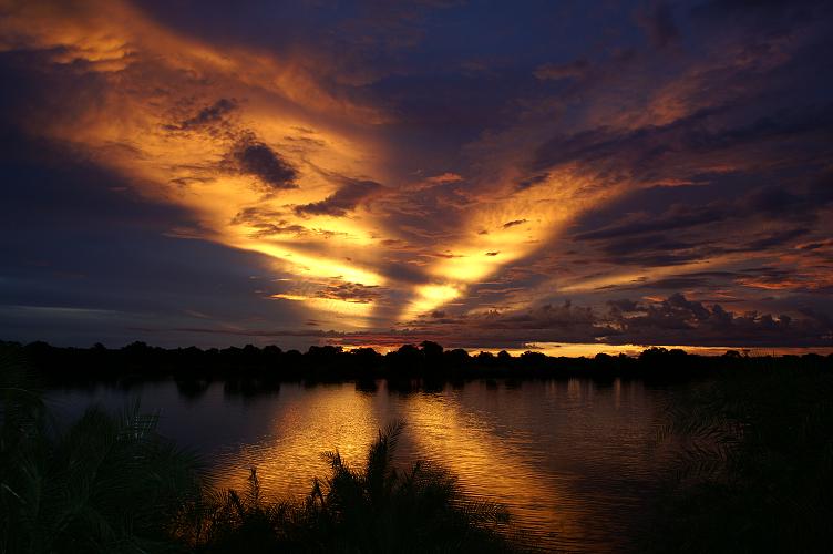 Kafue National Park, Kafue River, Mukambi Safari Lodge, Abendstimmung, Flussblick, Afrikarma, Afrikarma Safaris, Afrikarma.de, Edjan van der Heide, Robyn-Anne and Edjan van der Heide, Robyn-Anne van der Heide