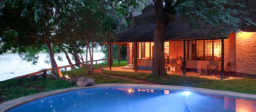 Flusspferd, Kinderfreundlich, Luangwa, Luangwa River, Luxus, Nachhaltigkeit, Nilpferd, Nsefu Sector, Nsefu Sektor, Privathaus, Privatsphäre, Robin, Robin Pope, Robin Pope Safaris, Sambia, Service, South Luangwa, South Luangwa Nationalpark, South Luangwa Valley, Zambia, Swimmingpool, afrikarma, afrikarma.de