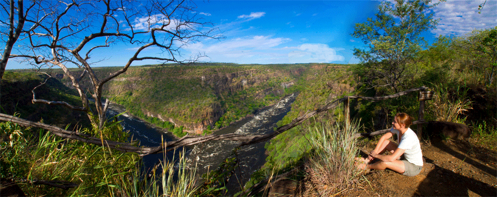 Batoka Gorge, Bush Zen, Taita Falcon Lodge, Augur Buzzard, Greifvögel, Rapid 17, Taita Falcon, Vereaux Eagle, Blick, Landschaft, Panorama, Afrikarma, Afrikarma Safaris, Afrikarma Safaris - Wildnis. Hautnah., Afrikarma.de