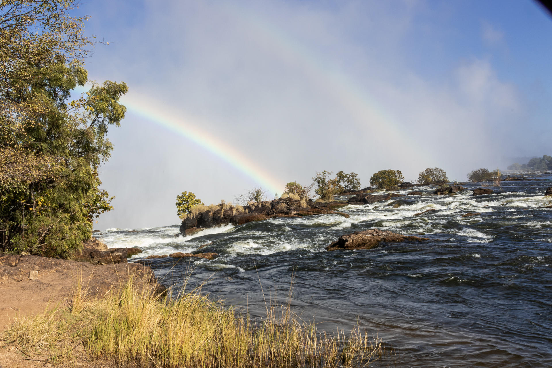 Toka Leya Camp: Regenbögen an den Victoriafällen