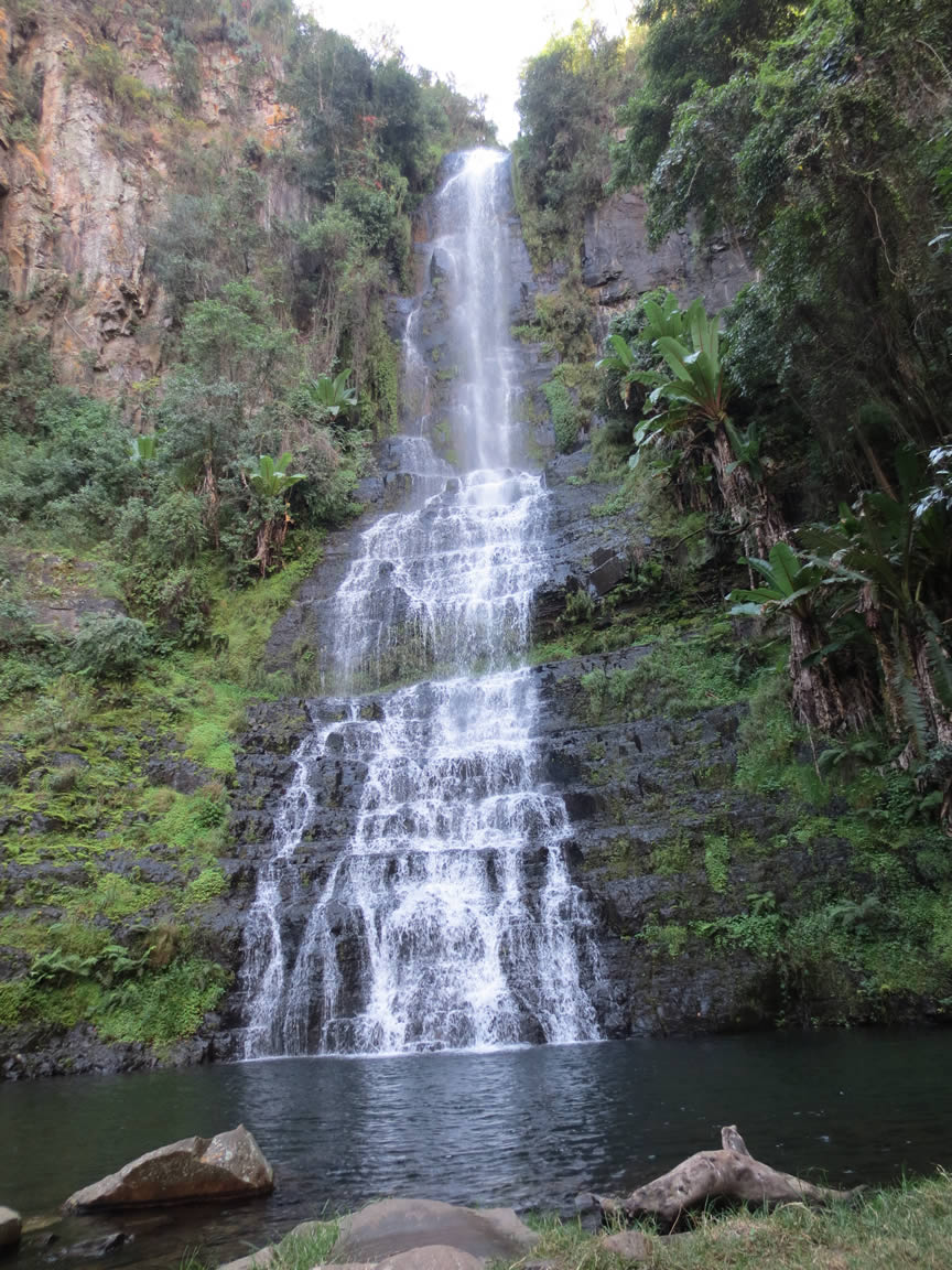 Frog and Fern Cottages: Bridal Veil Falls Chimanimani National Park, Eastern Highlands, Frog and Fern Cottages, Jane High, Naturpool, Wasserfälle, Afrikarma, Afrikarma Safaris, Afrikarma Safaris. Wildnis. Hautnah., Afrikarma.de