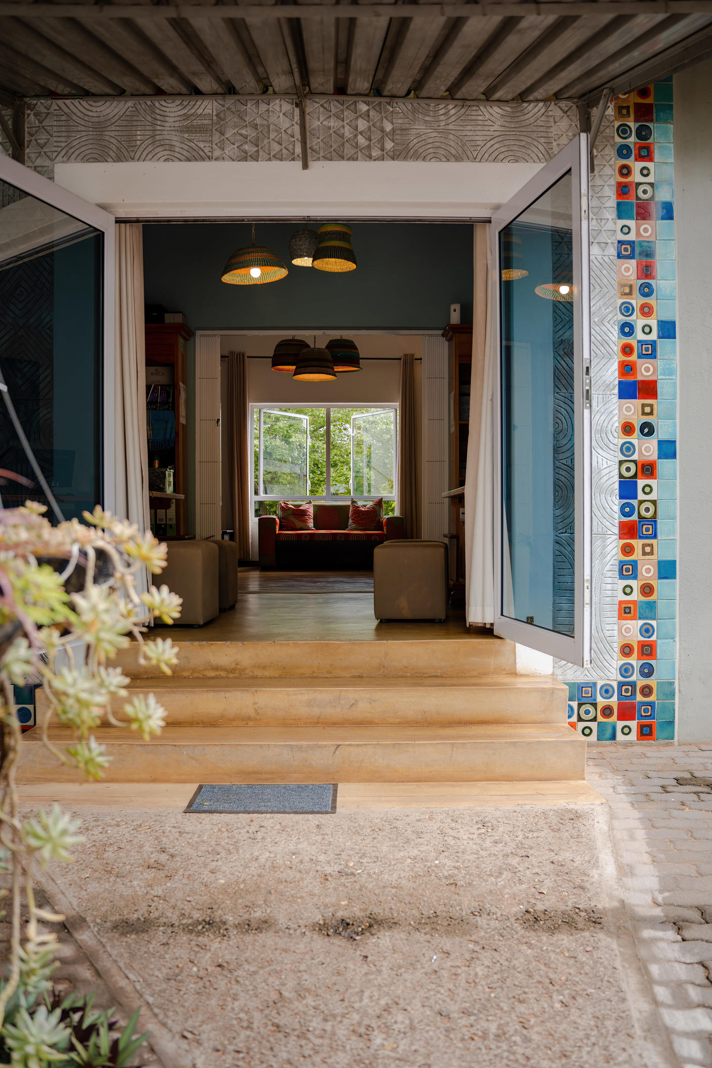 PheZulu Guest Lodge: Eingang zur Lodge