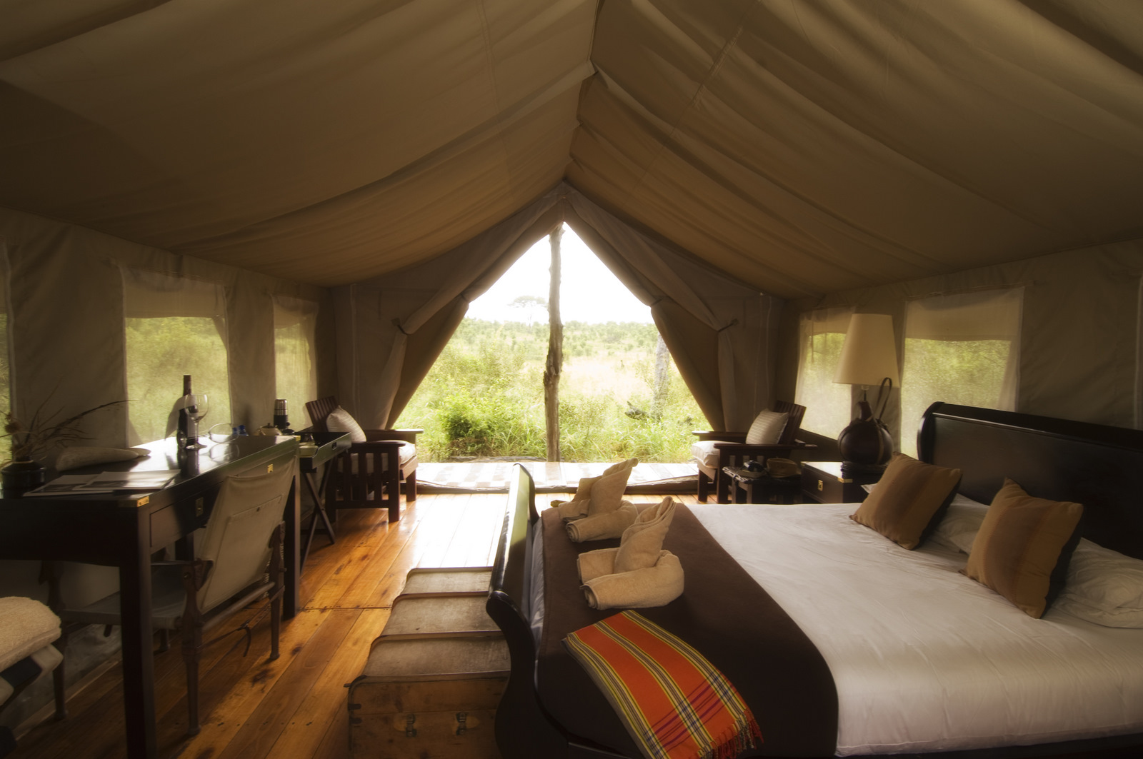 Doppelbett, Elefanten, Gästebett, Gästezelt, Hwange National Park, Somalisa, Somalisa Camp, African Bush Camps, Beks Ndlovu