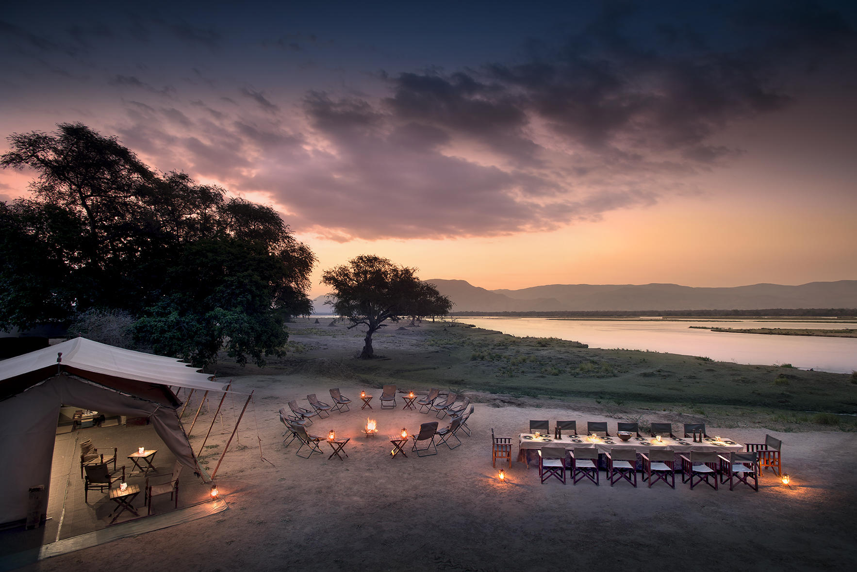 Zambezi Expeditions Camp: Abendessen im Freien
