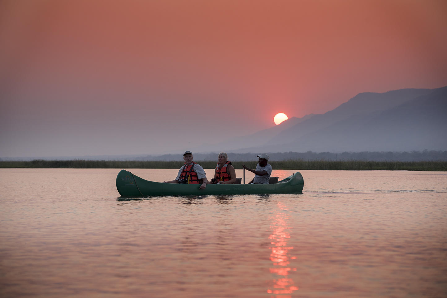 Zambezi Expeditions Camp: Sonnenuntergang auf dem Sambesi
