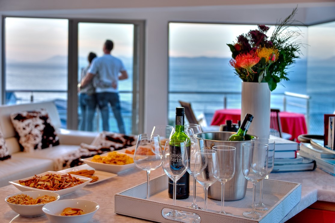 De Kelders, Sea Star Lodge, Whale Watching, Sun Downer, Afrikarma, Afrikarma Safaris, Afrikarma Safaris. Wildnis. Hautnah., Afrikarma.de