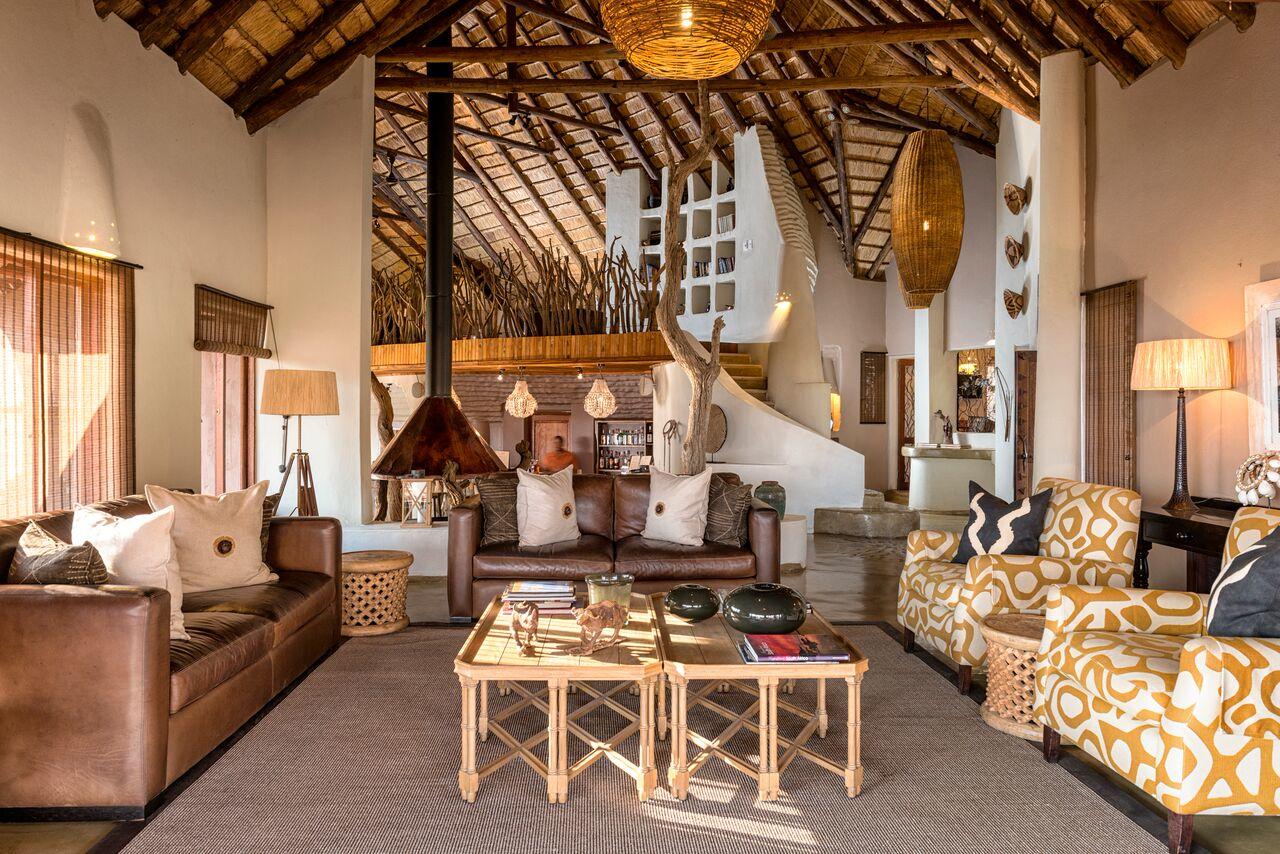 Impodimo Game Lodge: Blick in die Lounge