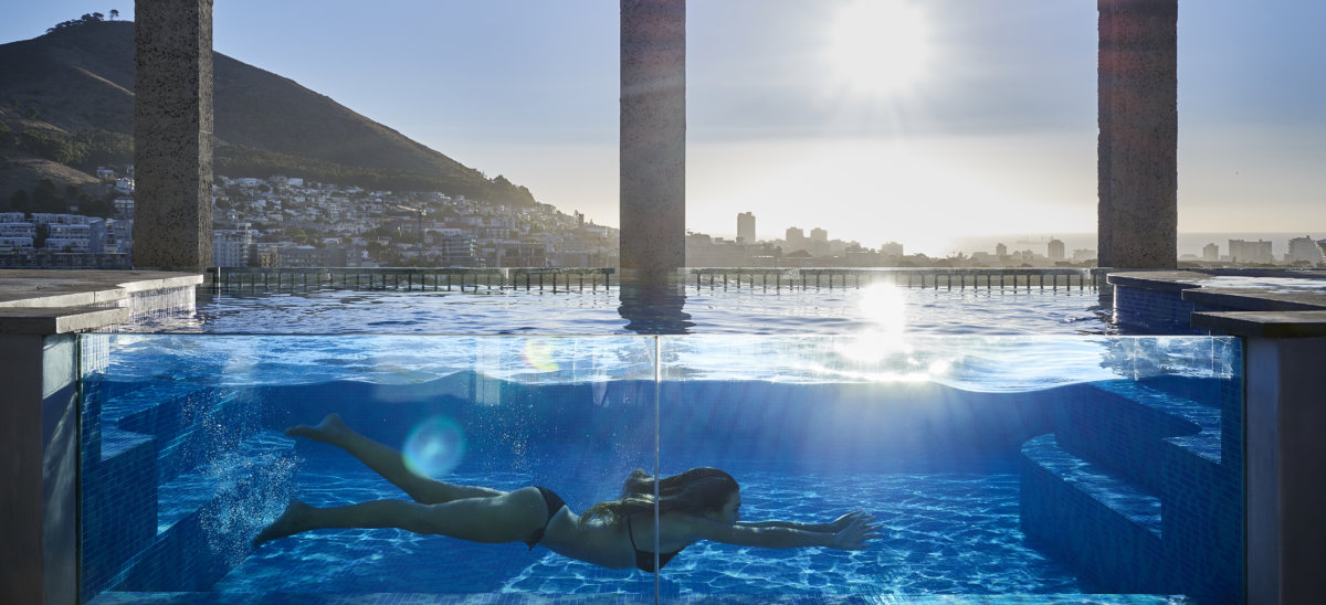 Cape Town, Hafen, Kapstadt, Südafrika, The Royal Portfolio, The Silo, V&A Waterfront, Glasfront, Rooftop Pool, Afrikarma, Afrikarma Safaris, Afrikarma Safaris – Wildnis. Hautnah., afrikarma.de, Table Mountain, Tafelberg